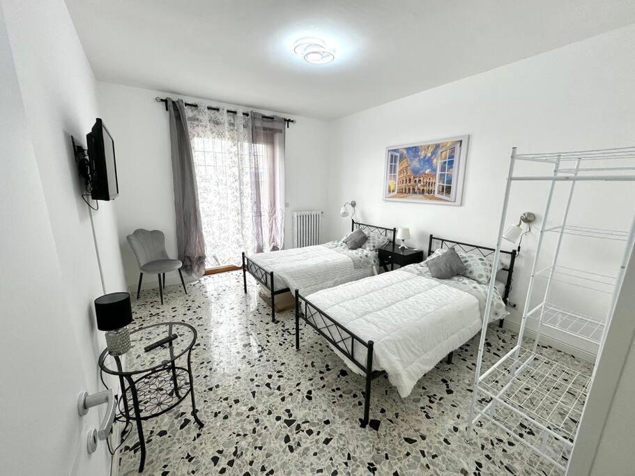 Romafatata: Intero Appartamento Extérieur photo